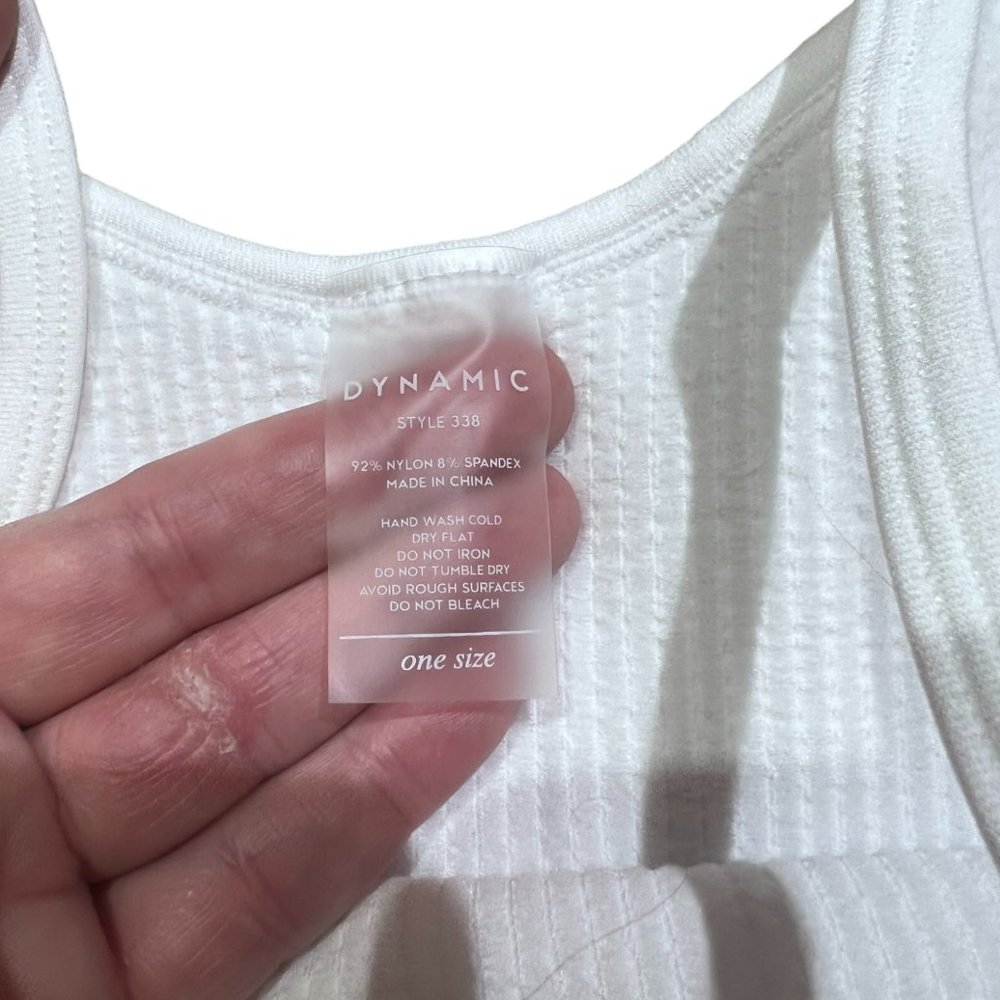 Women's‎ Dynamic Seamless Ribbed Cropped V-Tank One Size - Picture 4 of 4